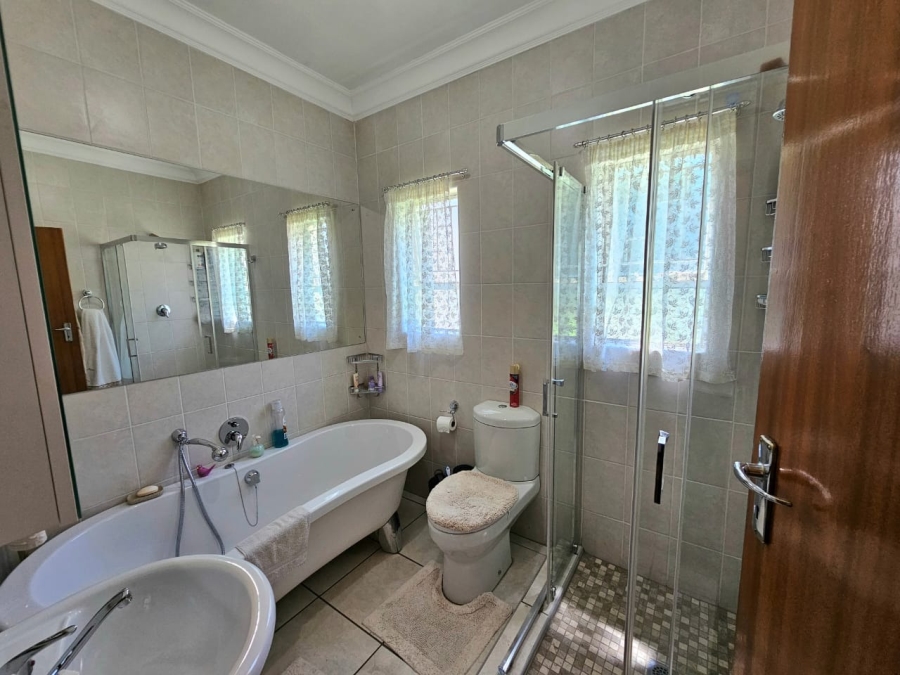 6 Bedroom Property for Sale in Grimbeeck Park North West